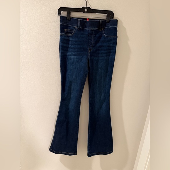 Spanx Size M EveryWear Flare Pull-On Elastic Waist Jeans in Midnight Shade Blue - Picture 6 of 6